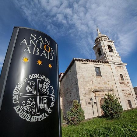 Hotel San Anton Abad Villafranca Montes De Oca Exterior foto