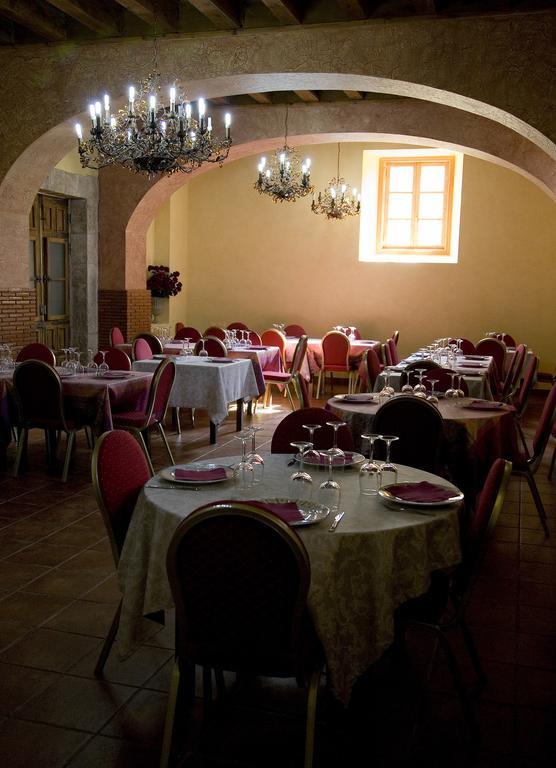 Hotel San Anton Abad Villafranca Montes De Oca Exterior foto